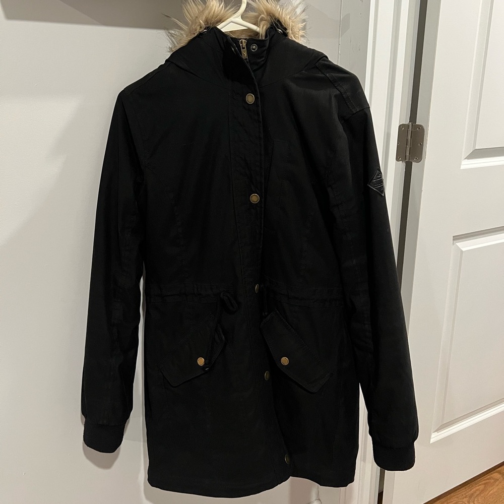 Hollister black parka. Size medium. Great for winter!